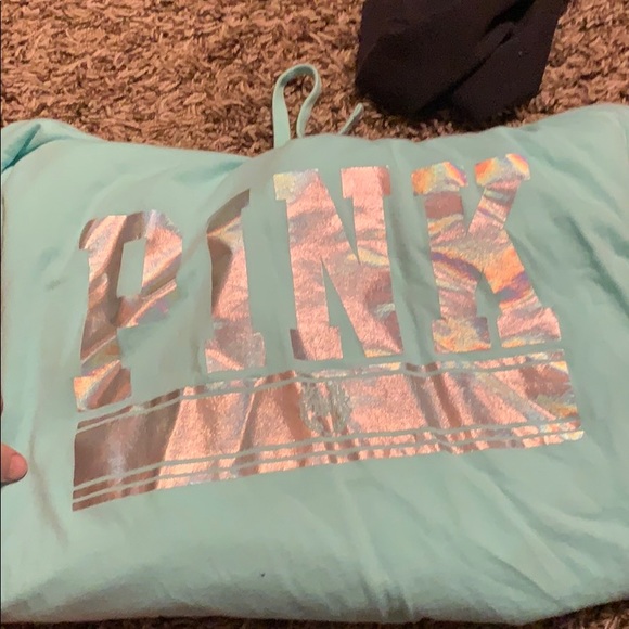 Clothes - Picture 6 of 8